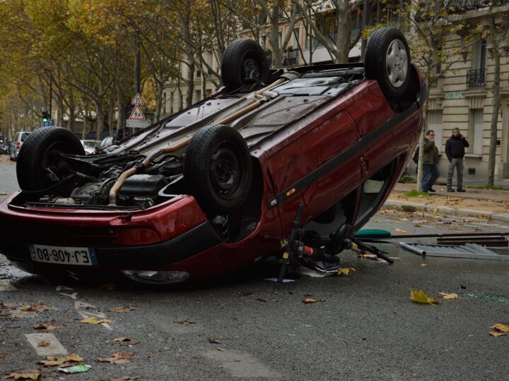 Policyjny pościg na terenie Chorzowa zakończył się wypadkiem