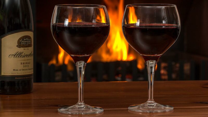 Mężczyzna przechowywał nielegalny alkohol w swoim garażu. Został przyłapany