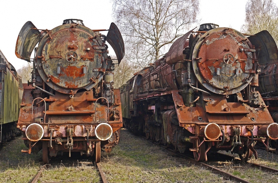 Polska nakłada większy nacisk na rozwój dróg niż na inwestowanie w transport kolejowy?