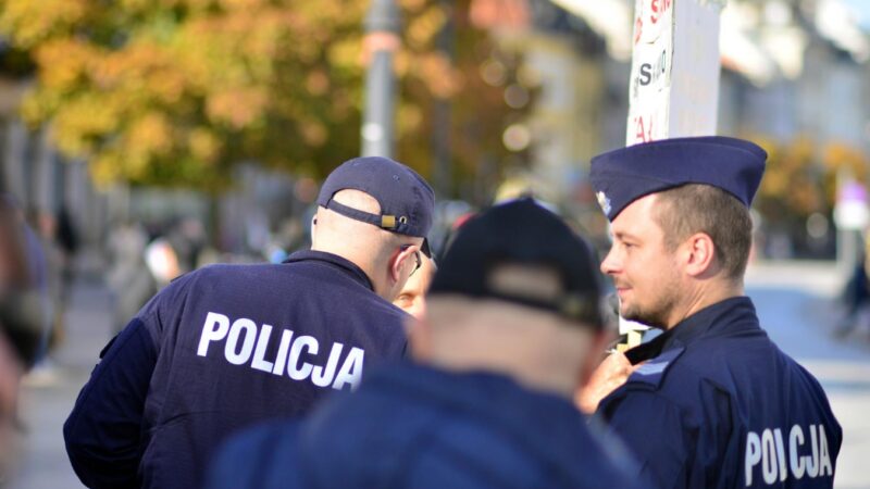 Wprowadzenie ścisłych środków bezpieczeństwa podczas spotkania piłkarskiego Ruch Chorzów kontra Widzew Łódź