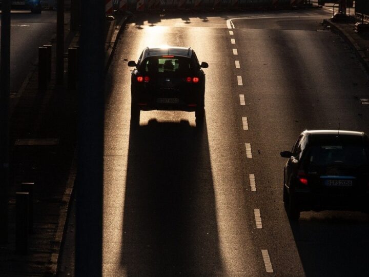 Bezmyślna jazda po alkoholu: 43-latek za kierownicą z siedmioma pasażerami w aucie