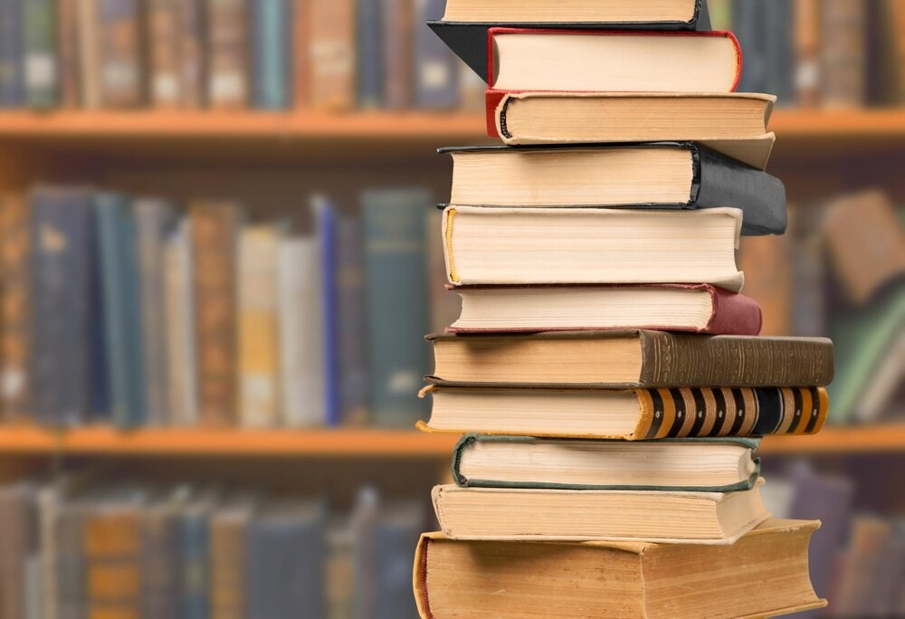 Emocjonalna podróż w „Obiektach głębokiego nieba” Jakuba Małeckiego