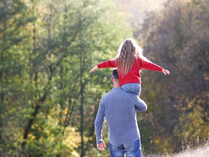 Mężczyźni w akcji: twórz świąteczne ozdoby z rodziną!