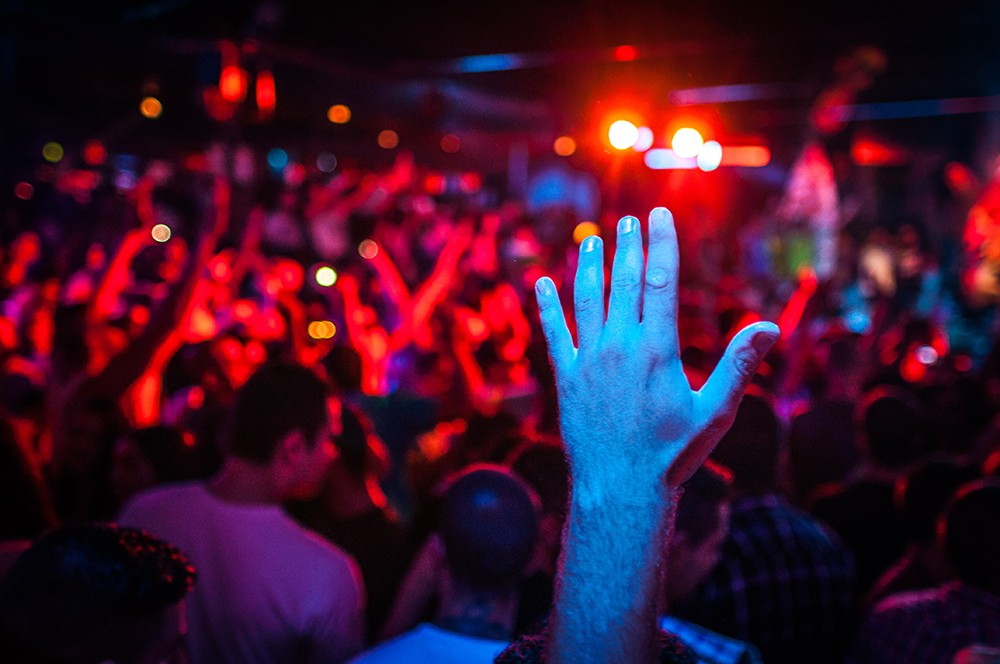 Ostatnia szansa na Andrzejki 2025 z Kolorowym Rock’n’Rollem!