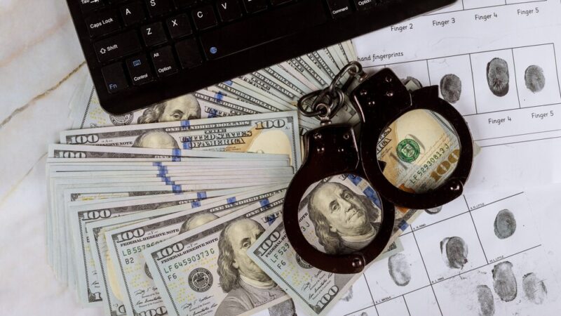 68-latka straciła 125 tysięcy złotych w oszustwie inwestycyjnym