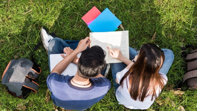 Bajkowe przygody w chorzowskiej bibliotece: dzieci odkrywają magiczne skarby