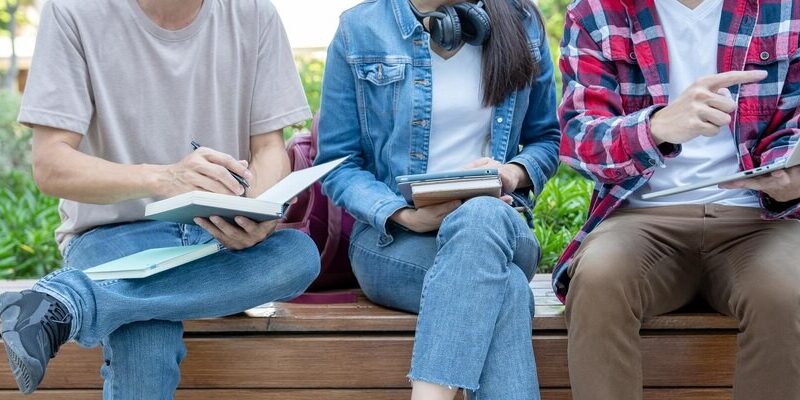 Uczniowie Cogito celebrują Dzień Placków Ziemniaczanych!