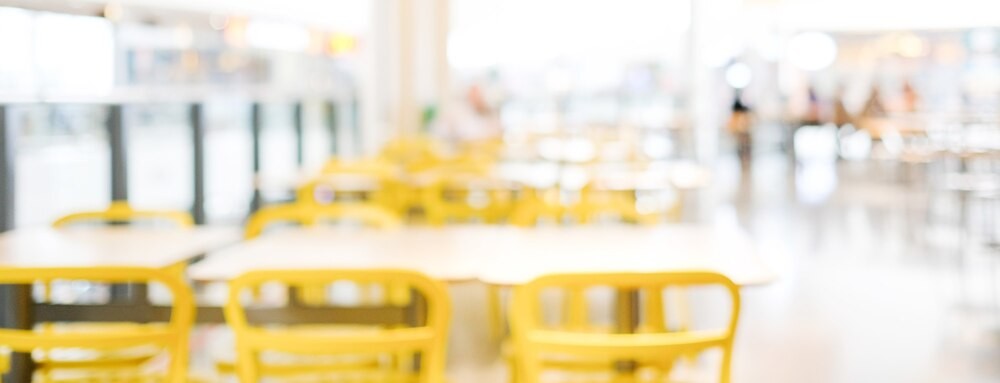 Klasa 2b odkrywa jesień w bibliotece: zajęcia pełne wiedzy i kreatywności