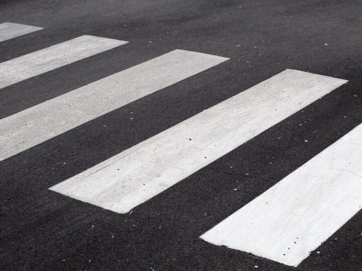 Niebezpieczne przejścia w Chorzowie: Policja wzywa do ostrożności na drogach