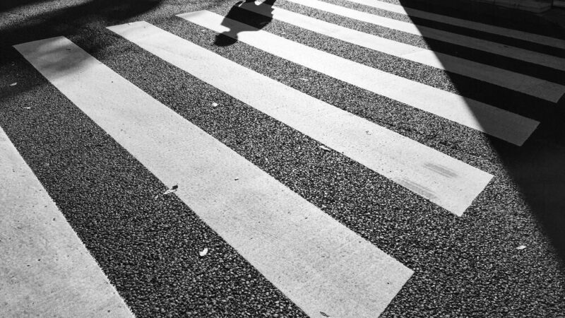 Zagadkowa śmierć 41-latka na ulicy Rybnickiej: policja prowadzi śledztwo