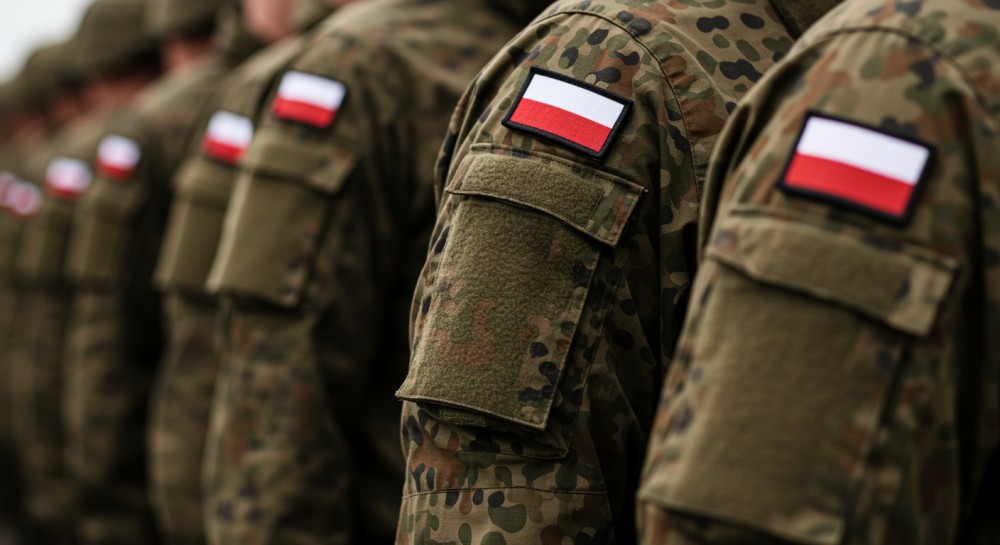 Wzmocnione patrole na torach: Policja i wojsko stawiają na bezpieczeństwo kolejowe