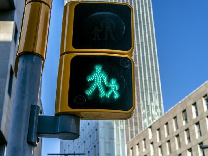 Uważaj na drogi tej jesieni – Twoje bezpieczeństwo w Twoich rękach!