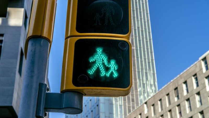 Uważaj na drogi tej jesieni – Twoje bezpieczeństwo w Twoich rękach!