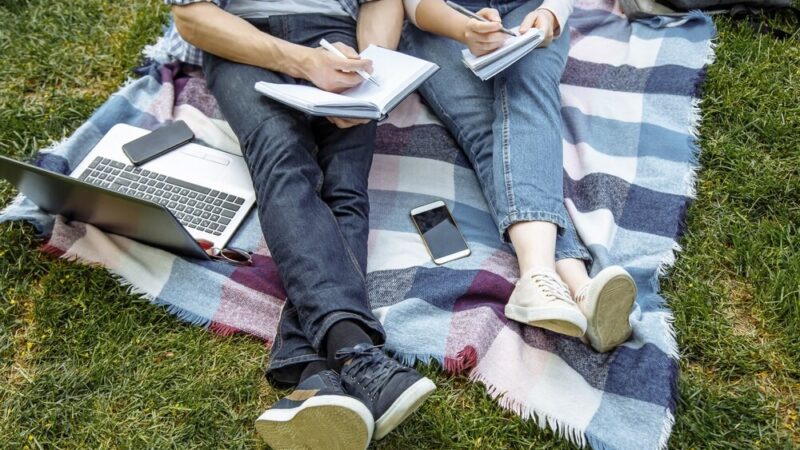 Przyszłość oświaty w Świętochłowicach: samorządy stają przed wyzwaniami i szansami