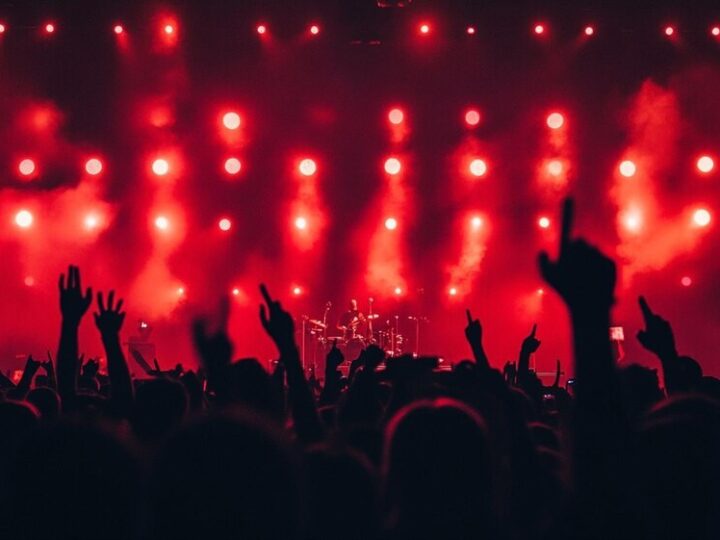 Kolędowanie w Cwajce: dołącz do świątecznej przygody!