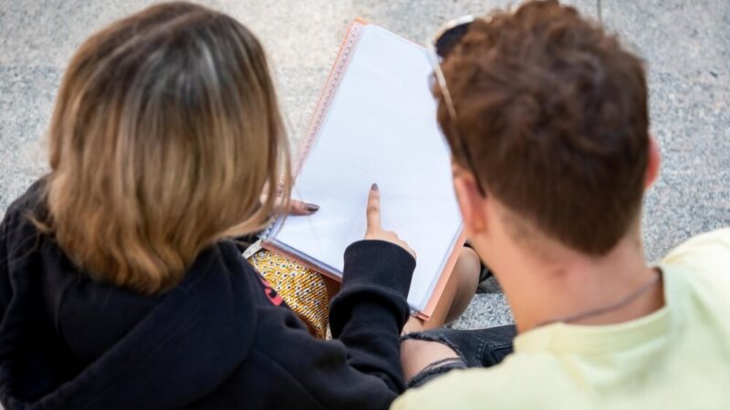 II Liceum Ogólnokształcące w Siemianowicach zyskało nowy pokój wyciszeń dla uczniów