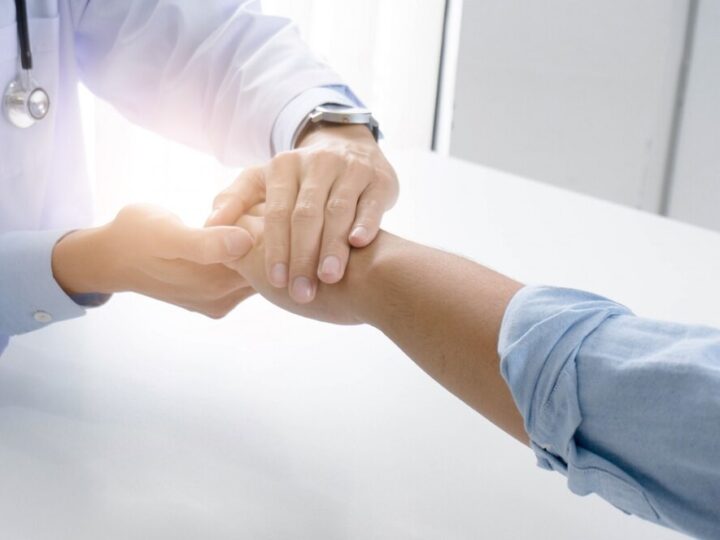 Śląscy policjanci rozświetlają dni małych pacjentów w szpitalu