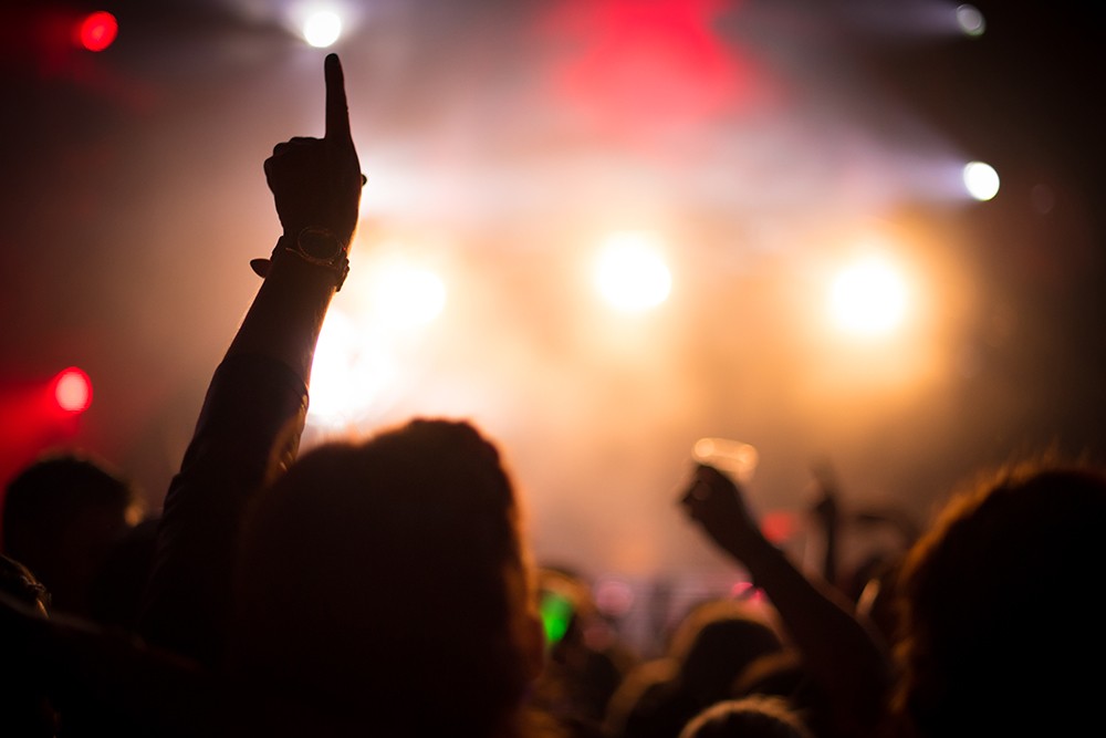 Świąteczny koncert Magdy Anioł i Adama Szewczyka: Muzyczna podróż w ChCK