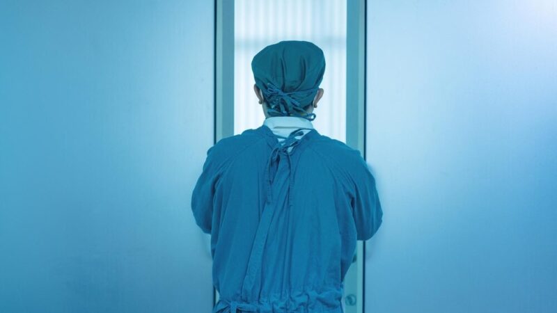 Katowiccy strażnicy miejscy uratowali mężczyznę z zawałem serca