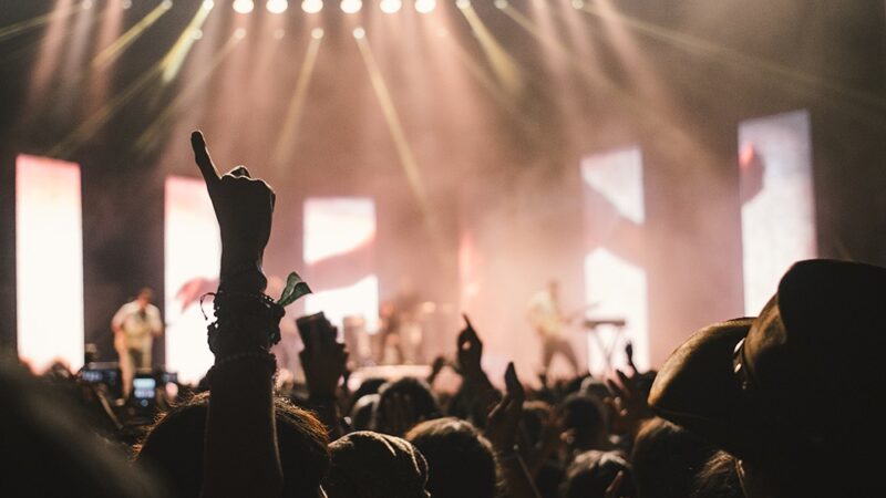 Głośne powroty młodych zespołów na Barn-Stage Festival!