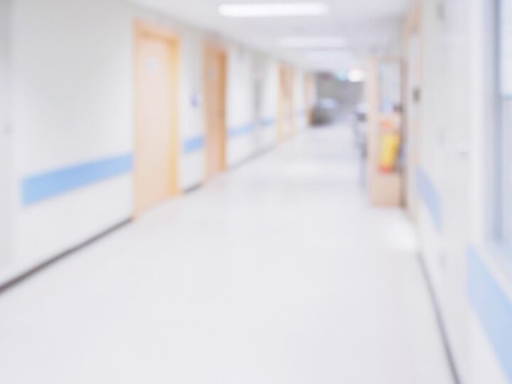 Dzielnicowi edukują dzieci o bezpieczeństwie zimowym w Chorzowie