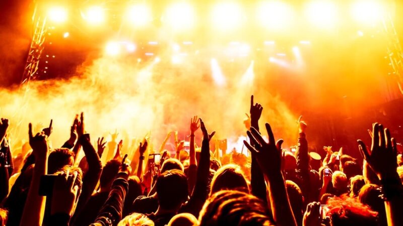 Mocne brzmienia w Chorzowie: CoverNostra i Evil Walks na żywo!