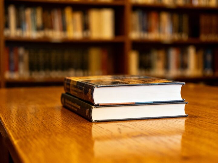 Pejzaże Moniki Kukuły – odkryj wystawę w Filii nr 19!