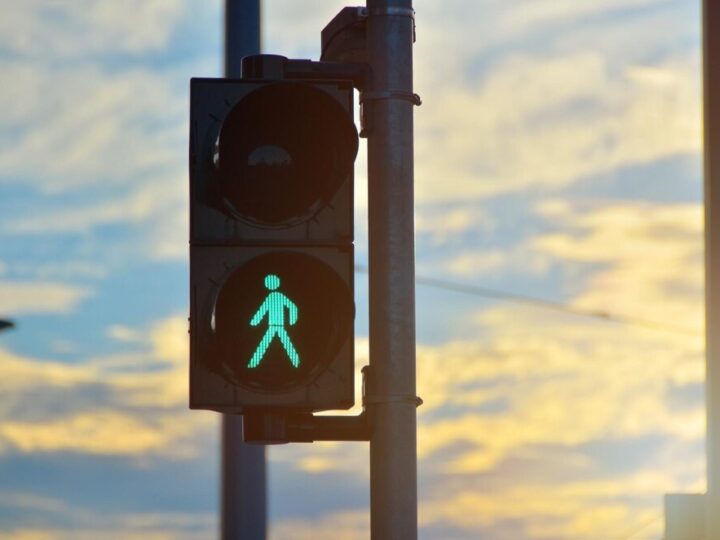 Drony w akcji: Policja zwiększa bezpieczeństwo pieszych