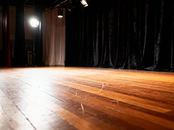 Telewizja kłamie: emocjonalny wieczór teatru i kabaretu w ChCK