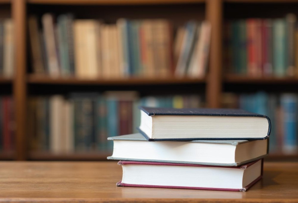 Andrzej Pilipiuk kończy 52 lata – ikona polskiej fantastyki wciąż inspiruje!