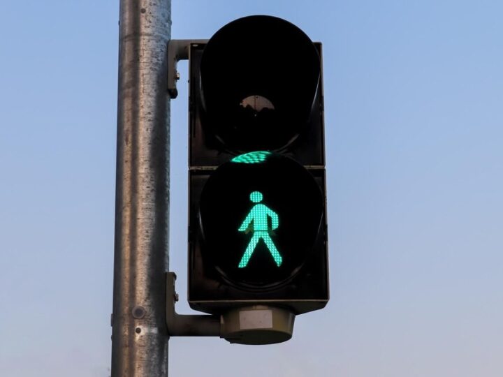 Bezpieczni piesi i kierowcy: policyjna akcja w Świętochłowicach