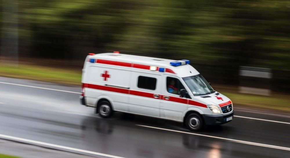 Młoda bohaterka w akcji: 8-latka wzywa pomoc po wypadku mamy