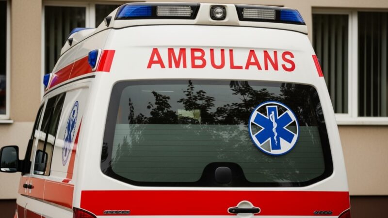 Policjanci z Gliwic ratują na drodze: szybka pomoc w Nieborowicach