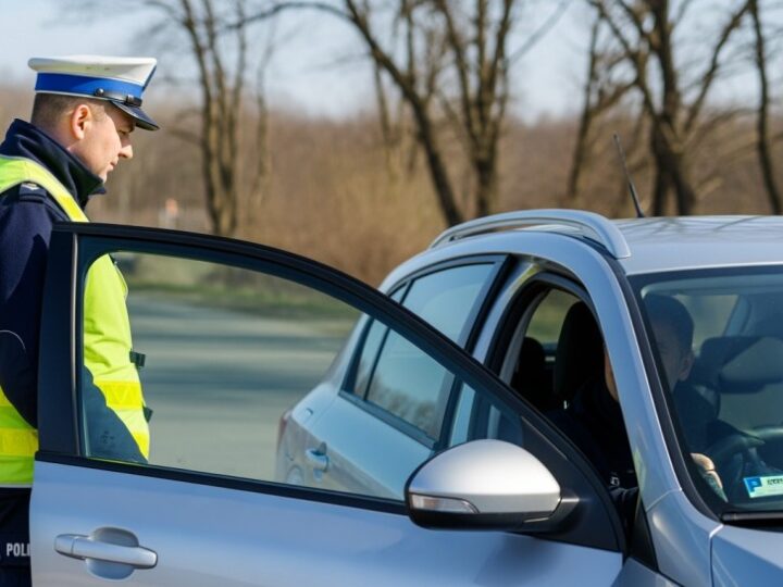 Pijany kierowca bez uprawnień spowodował wypadek w Ujsołach