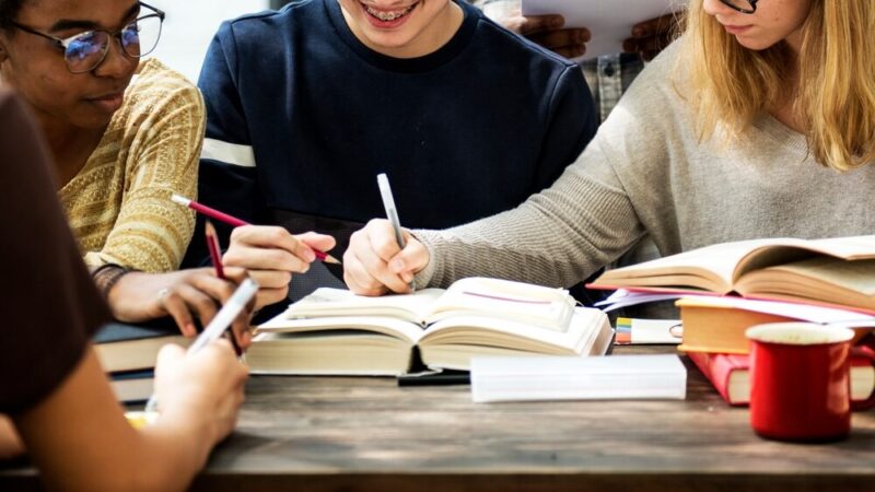 Edukacyjne nowości: XII Festiwal „WOM” 2026 i Giełda Książek Edukacyjnych