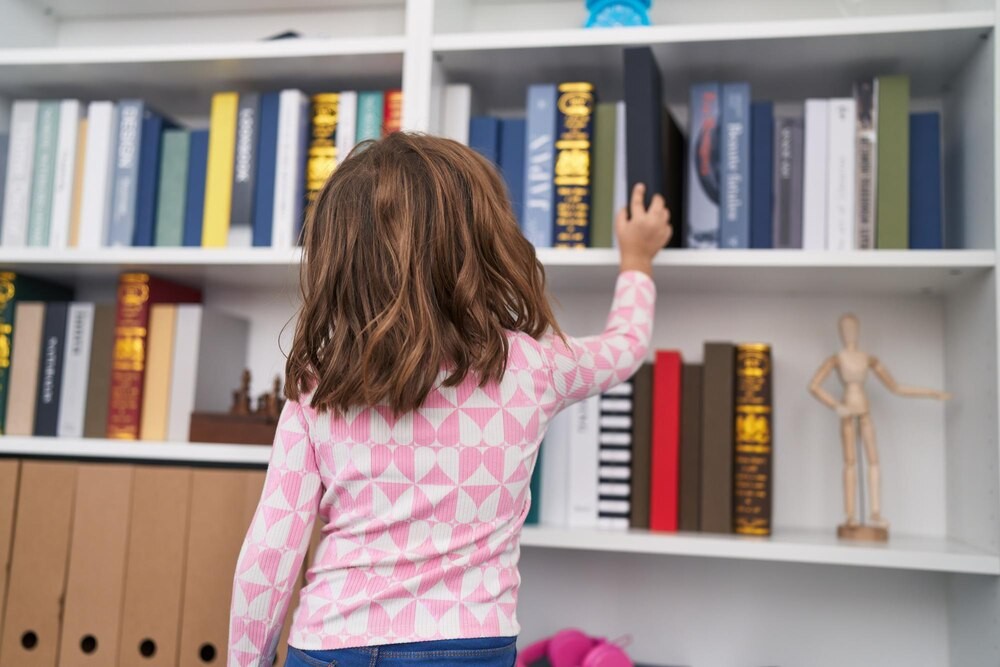 Bezpieczne wakacje: Dzielnicowy edukuje przedszkolaków w Siemianowicach Śląskich