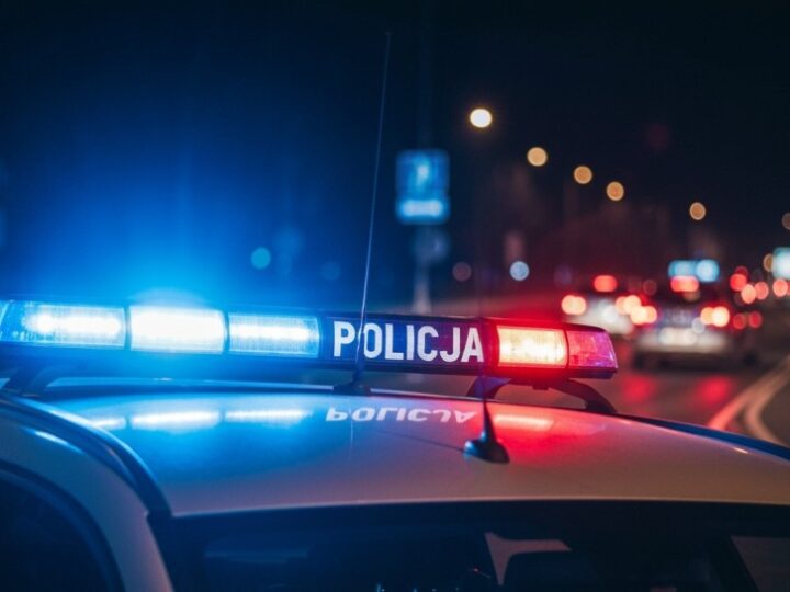 50-latek w rękach policji z 143 tysiącami nielegalnych papierosów o wartości 200 tysięcy złotych
