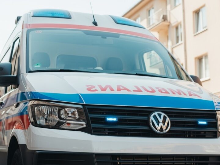 Mężczyzna odnaleziony w lesie pod Nakłem Śląskim – akcja ratunkowa zakończona sukcesem