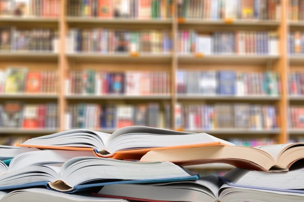 Młode czytelniczki odkrywają sekrety biblioteki Policji w Katowicach