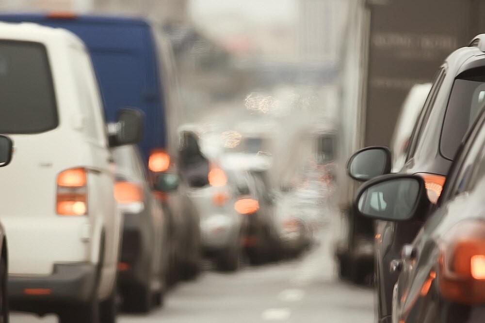 Droga odblokowana, ale kierowcy muszą uważać na trudne warunki w Jaworznie!