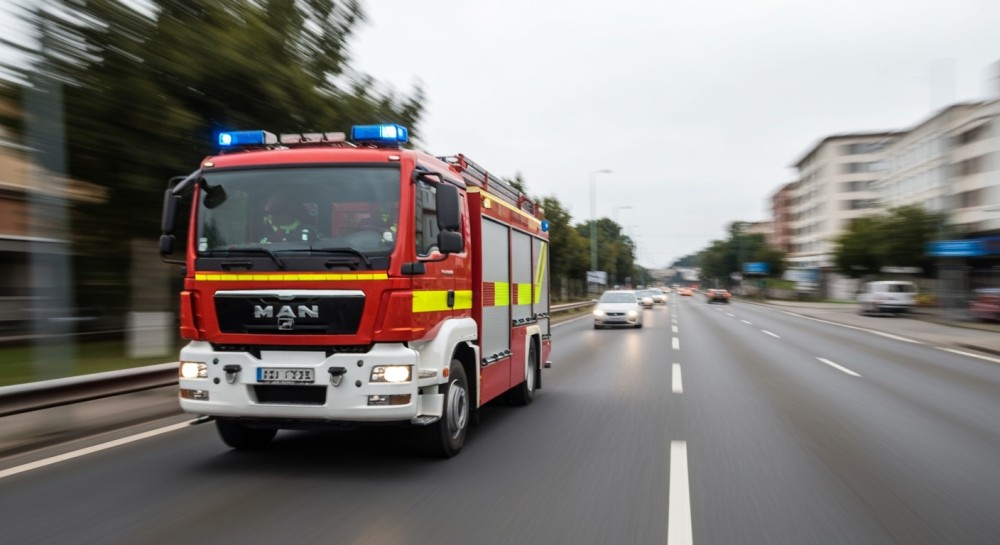 Pożar w Chorzowie: 24 zastępy straży walczą z ogniem