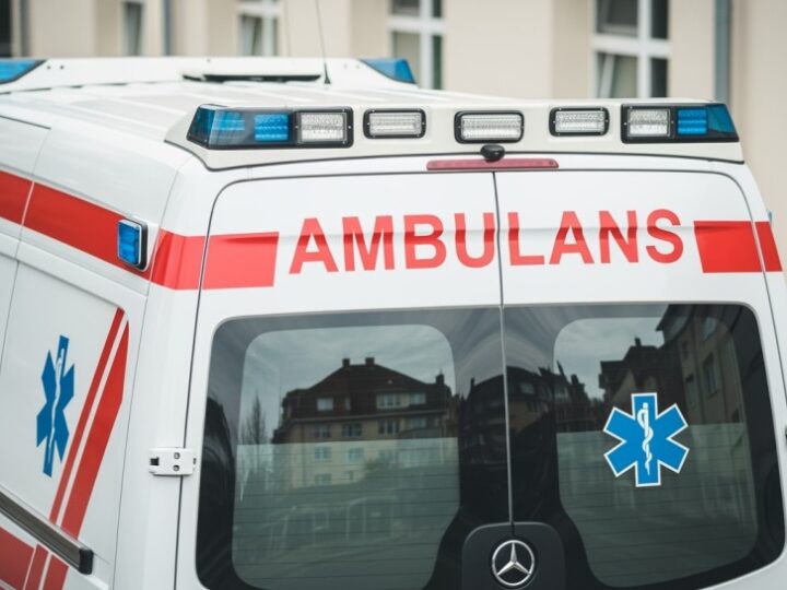 Wakacyjne bezpieczeństwo w Chemiku: Policja, ratownicy i strażacy edukują dzieci