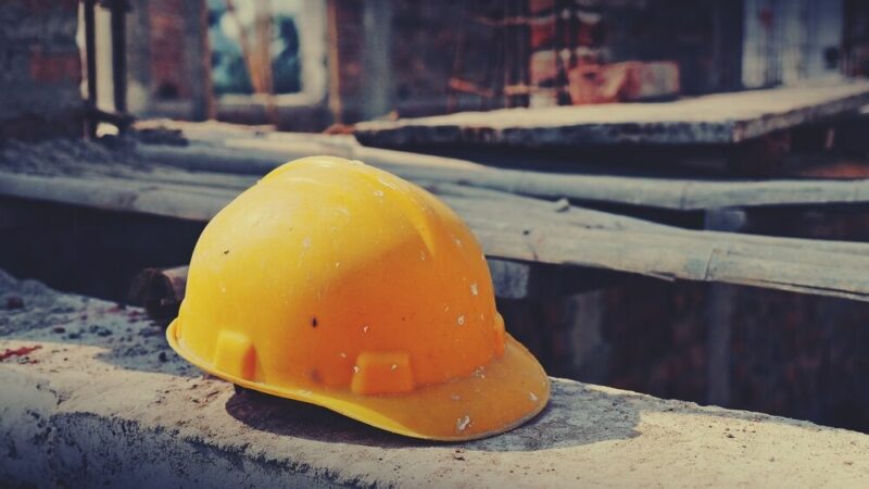 Siemianowice Śląskie zyskują nowe oświetlenie: modernizacja słupów na finiszu
