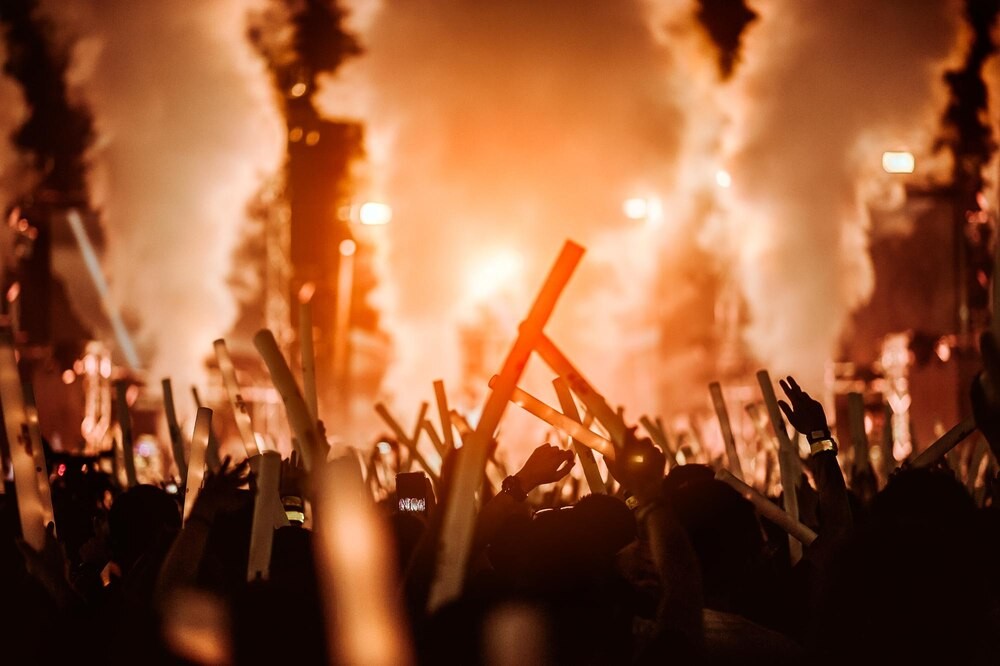 Piekarska Noc Spadających Gwiazd: Odkryj Magię Perseidów i Zaćmienia Słońca!
