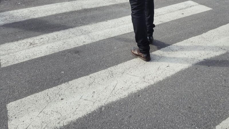 Jak zapewnić dzieciom bezpieczną drogę do szkoły? Praktyczne porady dla rodziców
