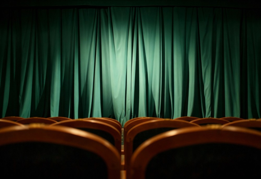 Noc Teatrów GZM: Bezpłatna podróż do świata sztuki w sobotę!