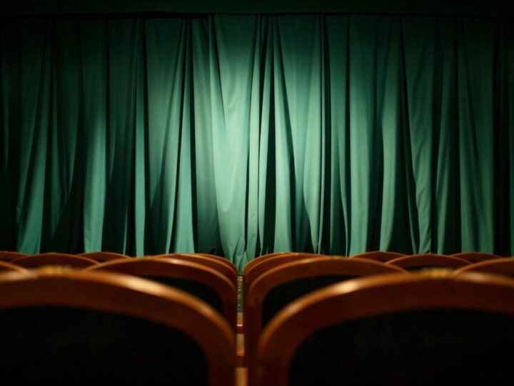 Wybierz swoją historię w nowym sezonie Lekkiego Teatru Przenośnego!