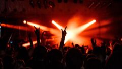 Deszcz zmienił plan. Koncert trafił do Pawilonu A