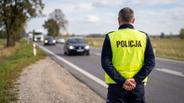 Pijany kierowca na Jodłowej i próba łapówki